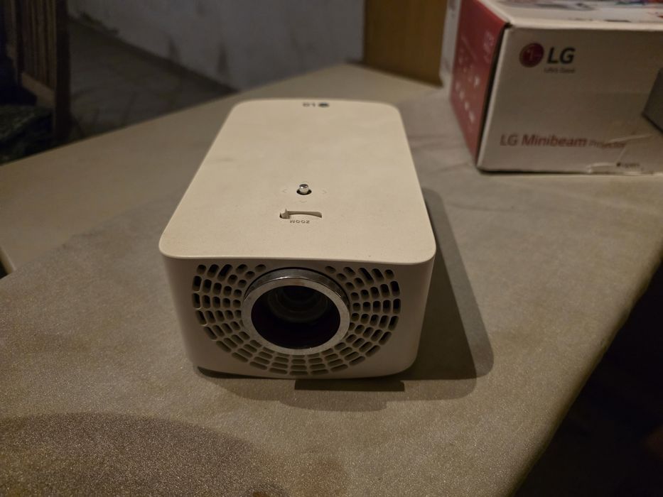 Projetor LG Minibeam PF 1500 projector