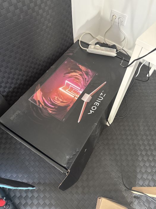 Monitor BenQ MOBIUZ EX3210U 32" UltraHD 4K 144Hz IPS HDR FreeSync Pro Áudio 2.1