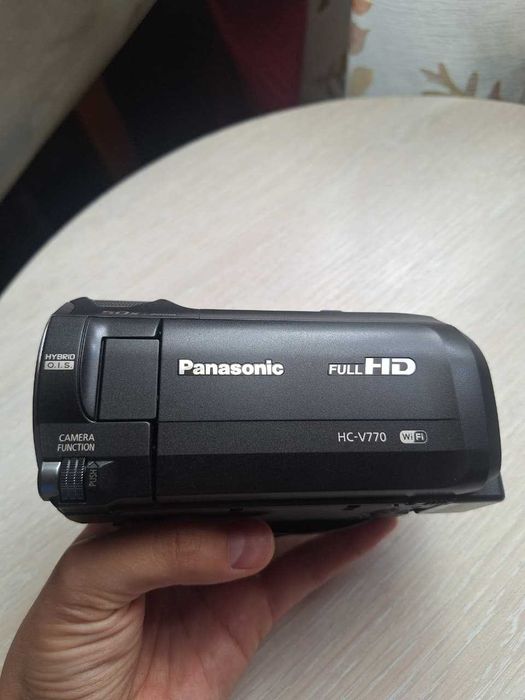 НОВА відеокамера Panasonic HC‑V770 нова, Full HD, HDR, Wi‑Fi, 20x optical zoom + сумка