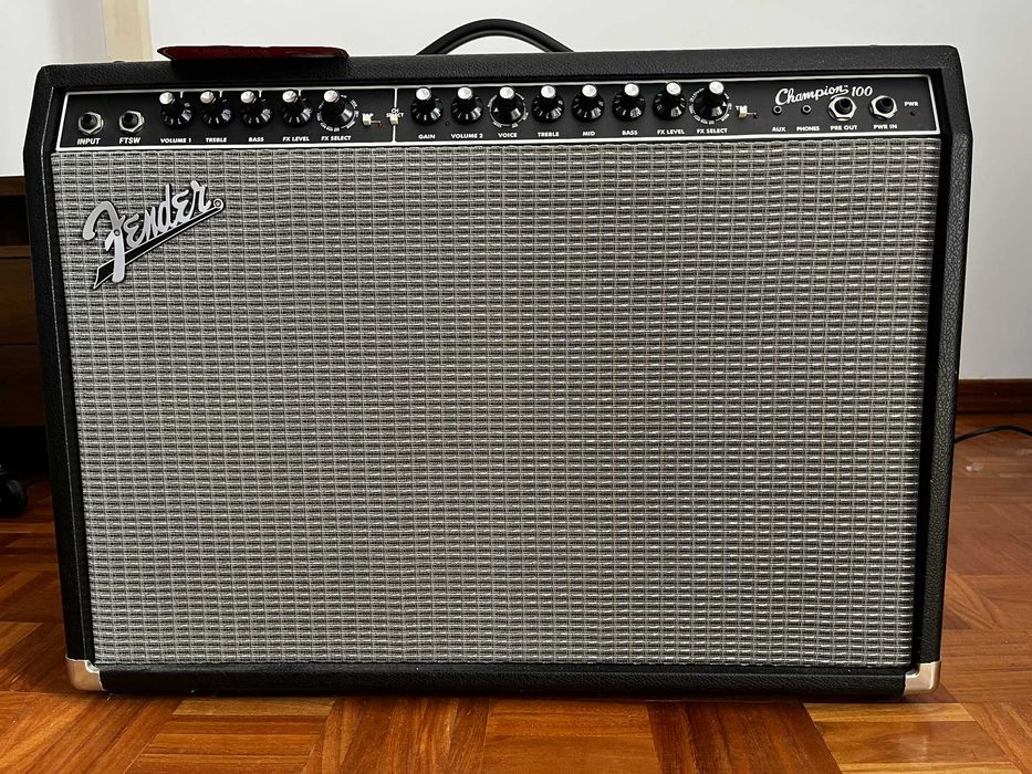 Fender Champion 100 - Amplificador Guitarra