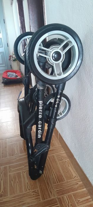 Carrinho completo de bebé