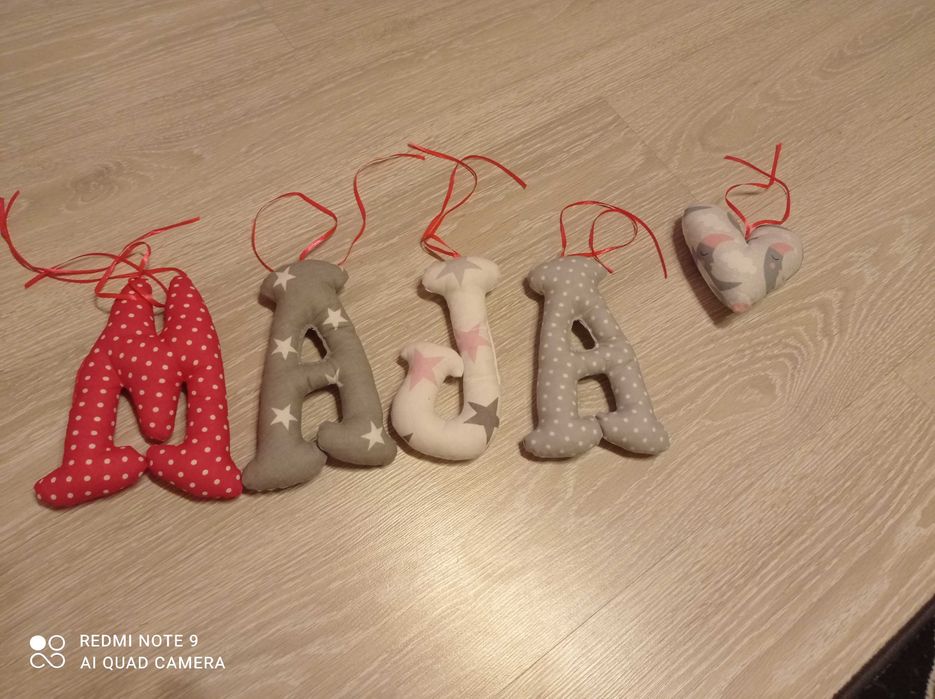 Poduszki z imieniem Maja