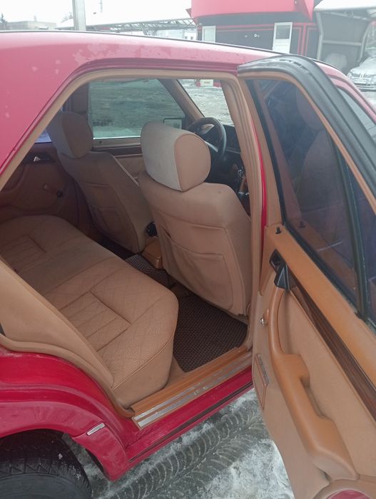 Продаю свій Мерседес 124