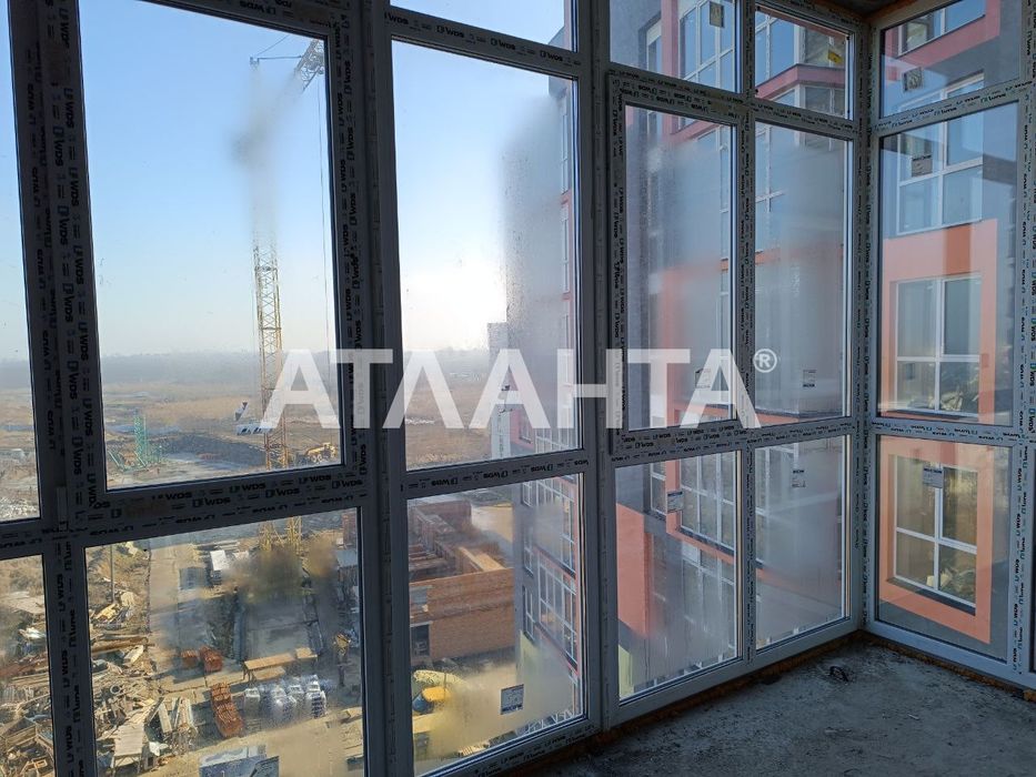 2-кімнатна  на 4- му поверсі, в ЖК Сусіди, здано!