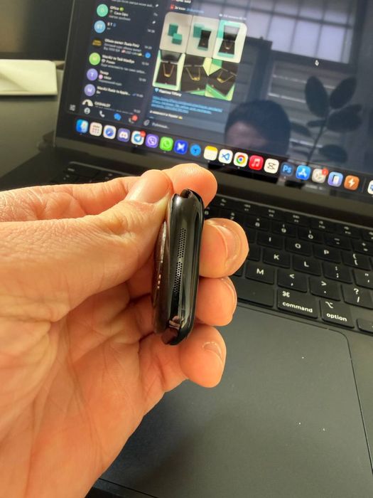 Apple Watch Series 11 42mm Jet Black