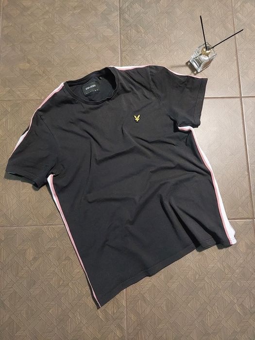 Чорна футболка Lyle&Scott