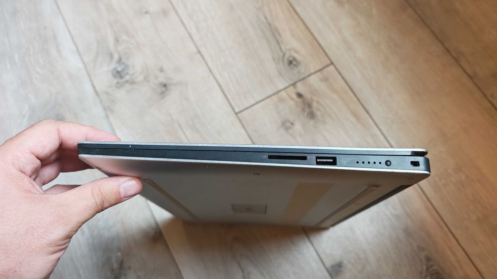 Ноутбук Dell XPS 15 7590 15.6" i7-9750H/16Gb/GTX 1650/1Tb