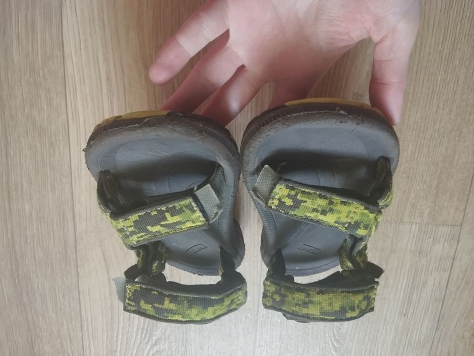 Дитячі сандалі Teva 28 розмір
