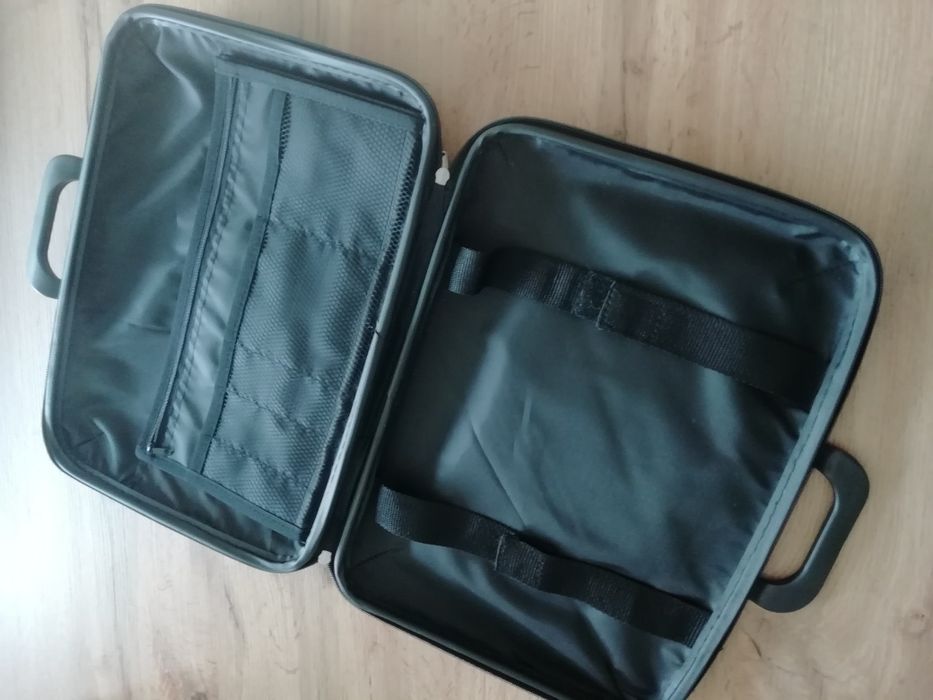Torba etui na laptopa czarna