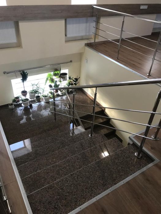 Продаж адміністративного примішення 650 кв.м.свіжий ремонт