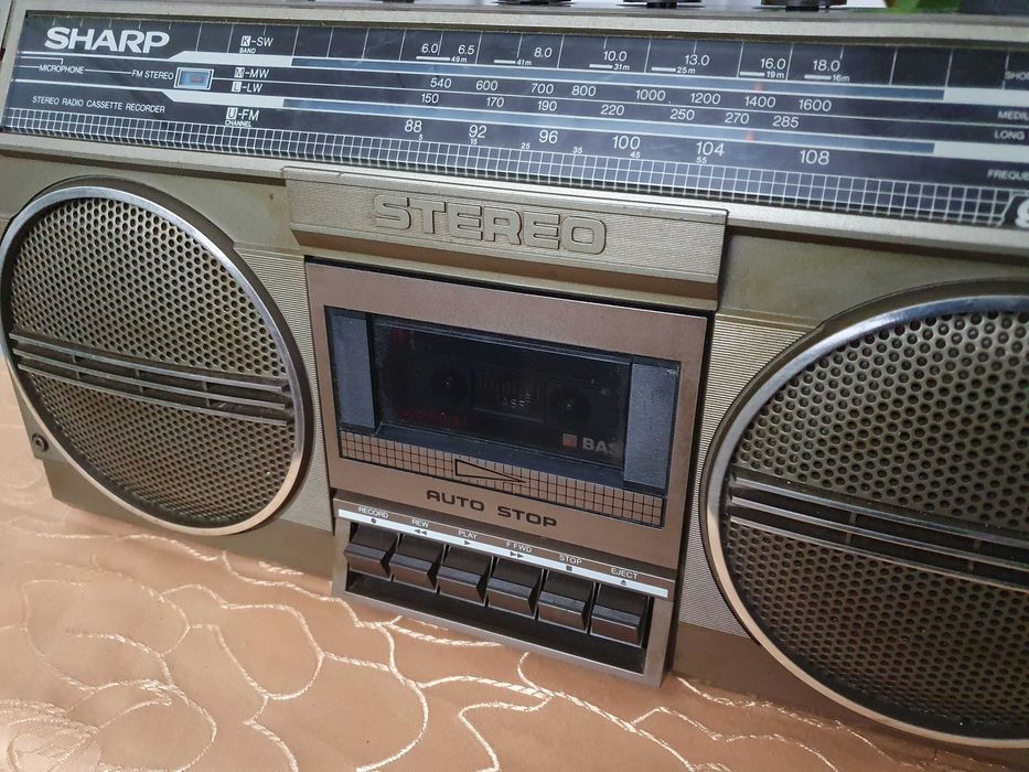 Stary zabytkowy radiomagnetofon Sharp Gf-4343 boombox vintage