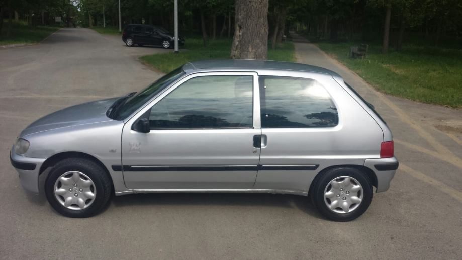 Peugeot 106 mk2 .