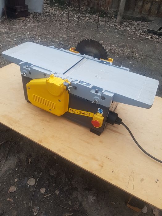 Станок деревообрабатывающий