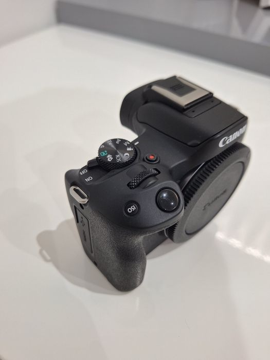 Canon r50 +acessórios Negociavel