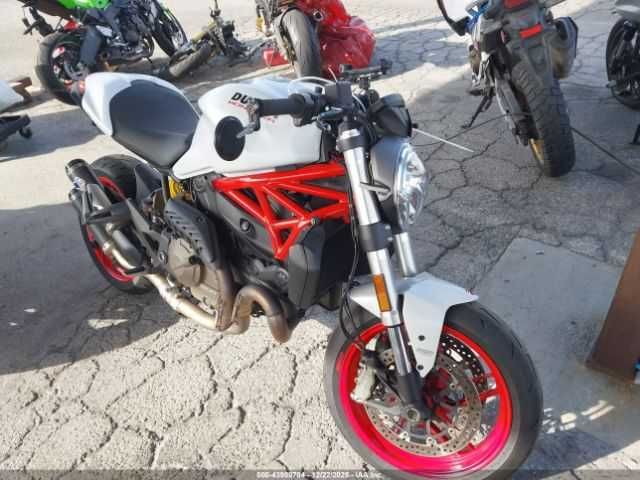 Ducati Monster 821 2016