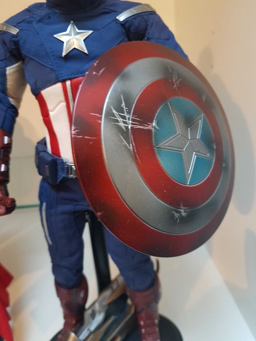 Marvel Hot Toys MMS174: Captain America Avengers