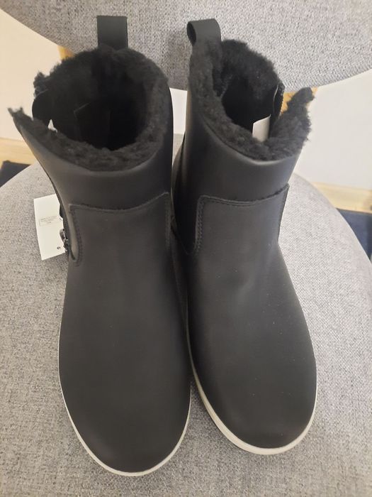 Продам женские зимние сапоги