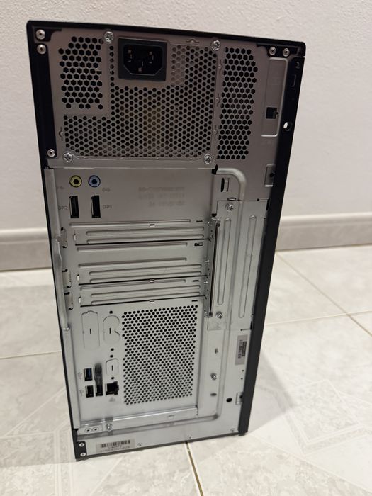 Computador Fujitsu Esprimo P5010