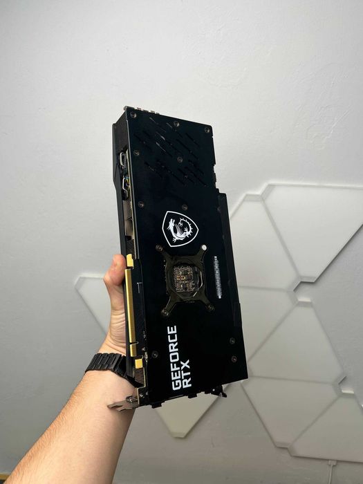 MSI GeForce RTX 3060 ti gaming z triobb 8G