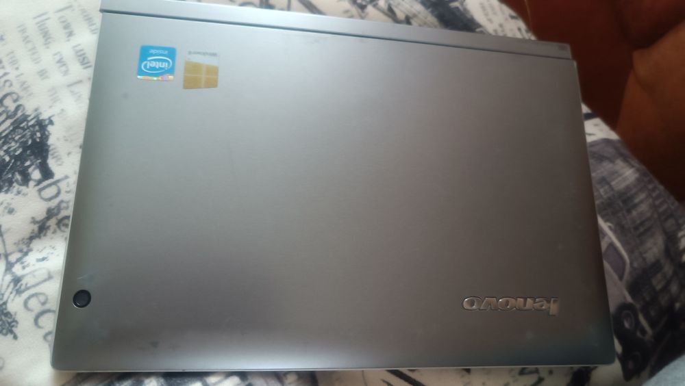 Планшет-ноутбук Lenovo