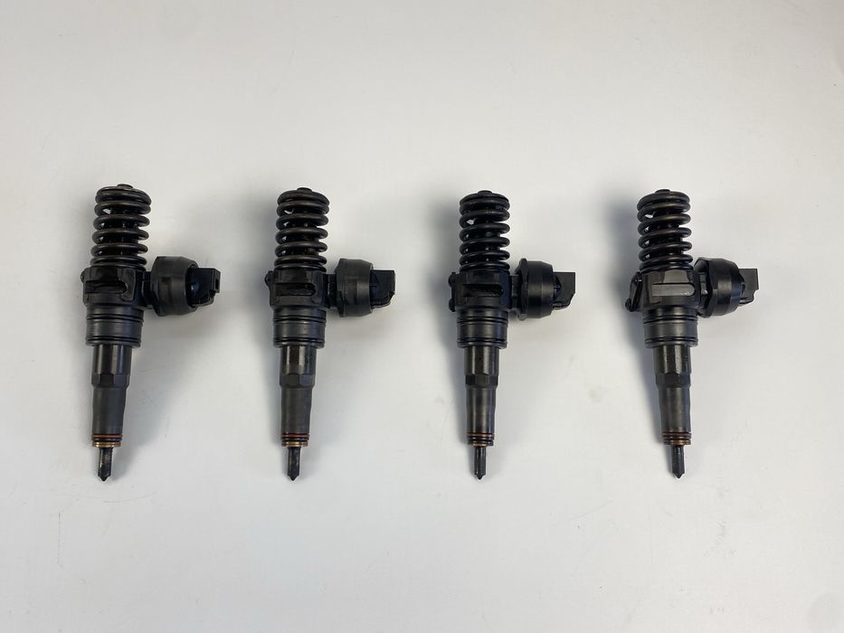 Насос-форсунка VW T5 1.9TDI 2003-2010 Фольксваген Т5 038130073BN