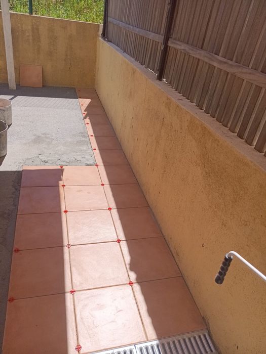 Mudanças, Obras, remodelações, pinturas, pisos, jardins, etc