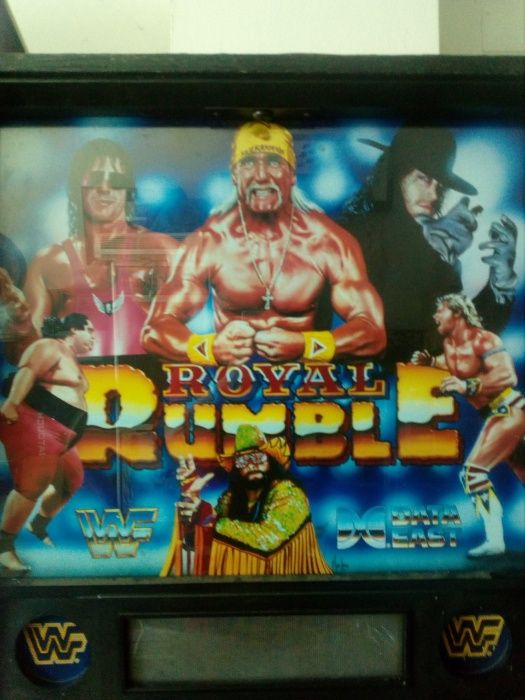 Máquina feliper Royal Rumble como nova. Damos garantia.