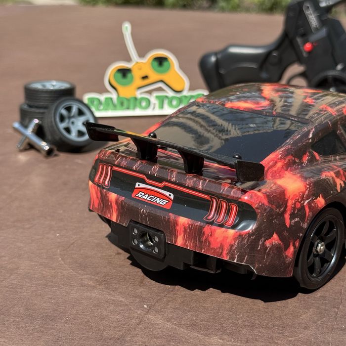 Машинка для дрифту на пульті з димом Ford Mustang Volcano R GT500