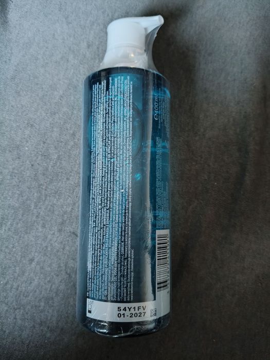 Sprzedam żel myjący do twarzy La Roche-posay