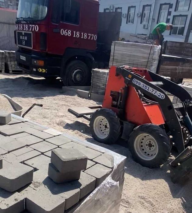 Укладання тротуарної плитки. Бруківка.