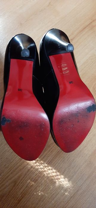 Buty na obcasie skóra