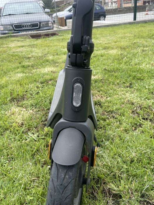 Trotinete Xiaomi Mi Electric Scooter 4 Lite (2.ª Geração) – 300W