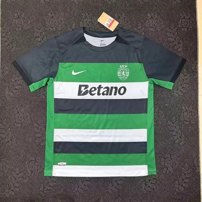 T-shirts de clubes nacionais e internacionais