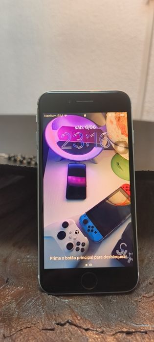 iPhone SE 2020 c/ Caixa Original - Ecrã Impecável (Bateria 73%)
