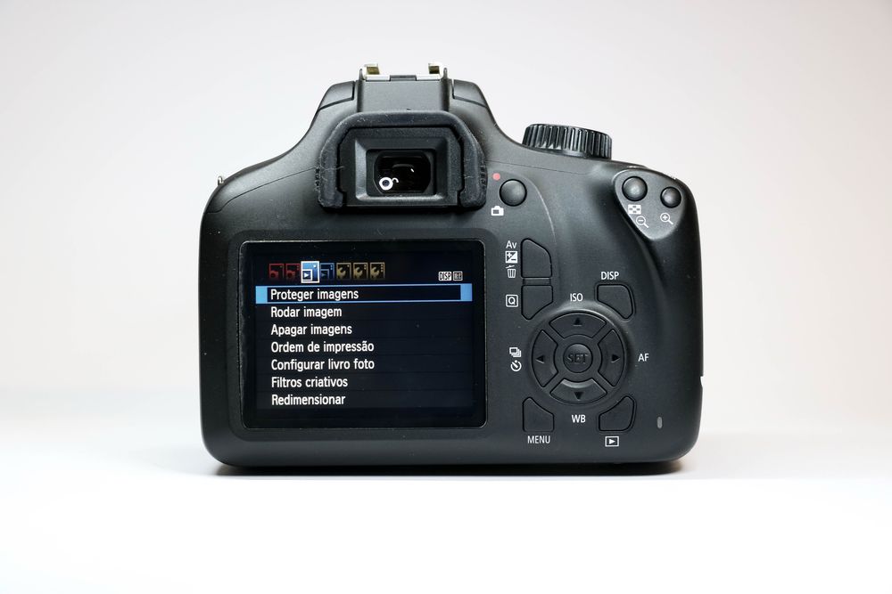 Canon EOS 4000D + 18-55 STM