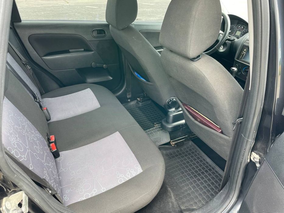 Продам Ford Fiesta 1,4 бензин 2007р.