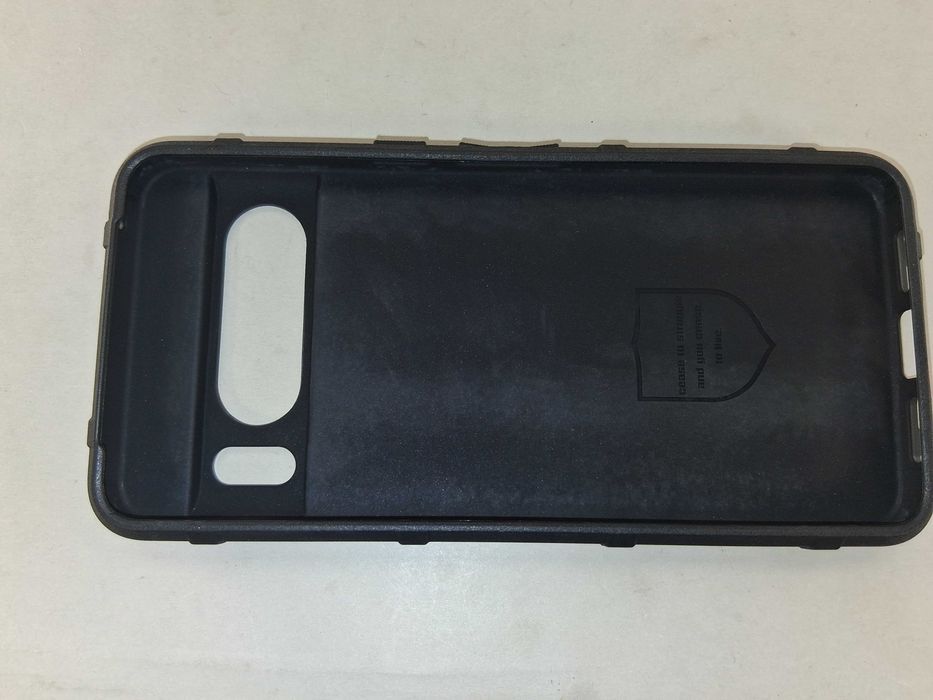 E105 Etui Pancerne Rugged Shield do Google Pixel 8 Pro