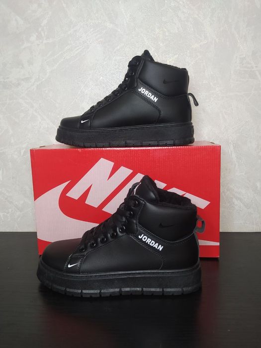 Жіночі зимові кросівки Nike air Jordan/натуральная кожа/зимние ботинки