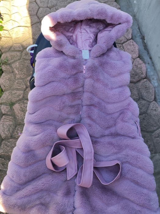 Желетка хутро для дівчинки