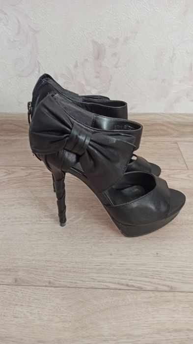 басаножки на каблуках