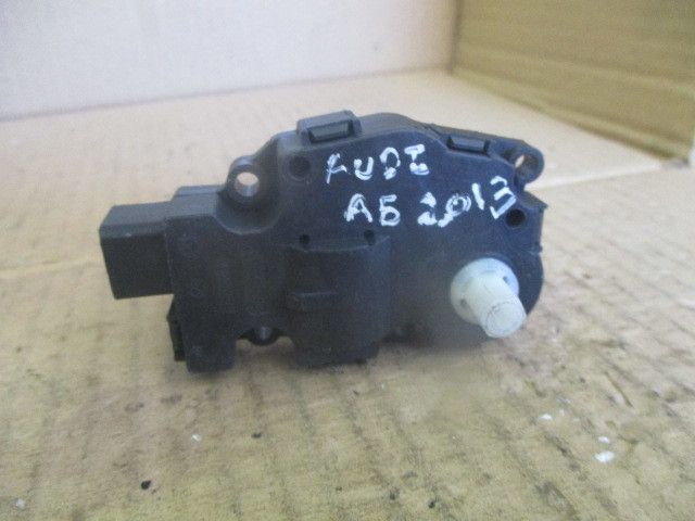 Motor da comporta da sofagem AUDI A5 Sportback (8TA)