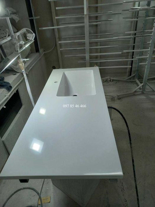 Тумба з стільницею над пральною машиною