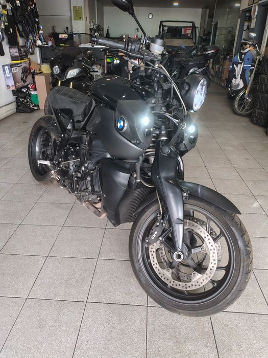 BMW K1200R em excelente estado