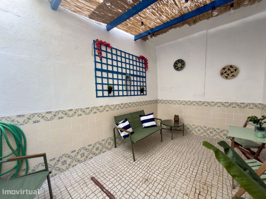 T2 com Espaço Exterior, Perto do Centro e Praia da Saúde | Setúbal