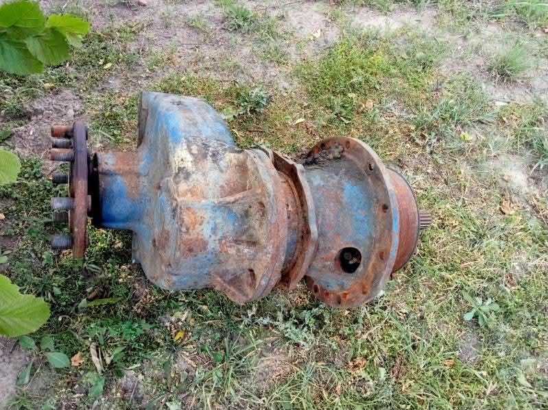 Zwolnica, zwrotnica URSUS c-360 lewa