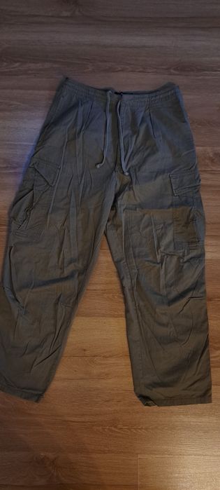 Spodnie cargo męskie Pull&Bear rozm. M