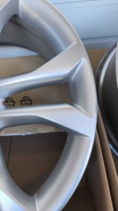 Felgi aluminiowe 20"AUDI A8 S8 A7 S7 RS7 4G 5x112 9J (OL790F)