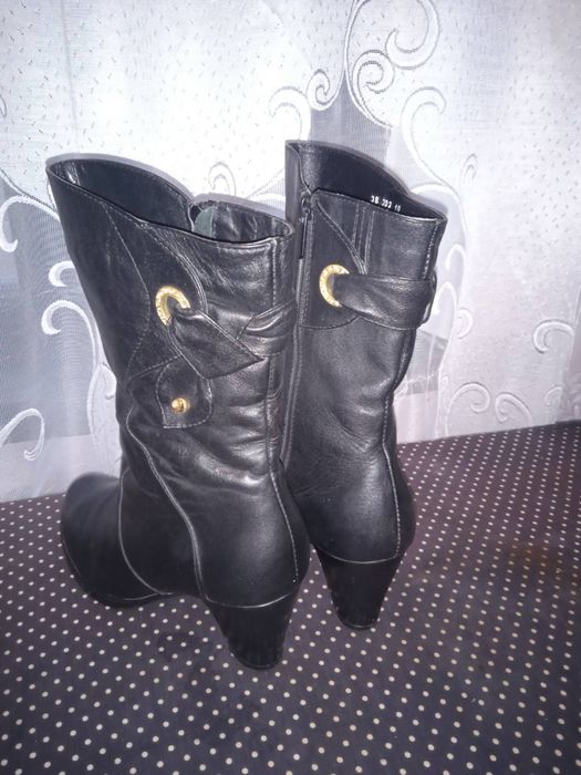 Продам сапожки осенне весенние