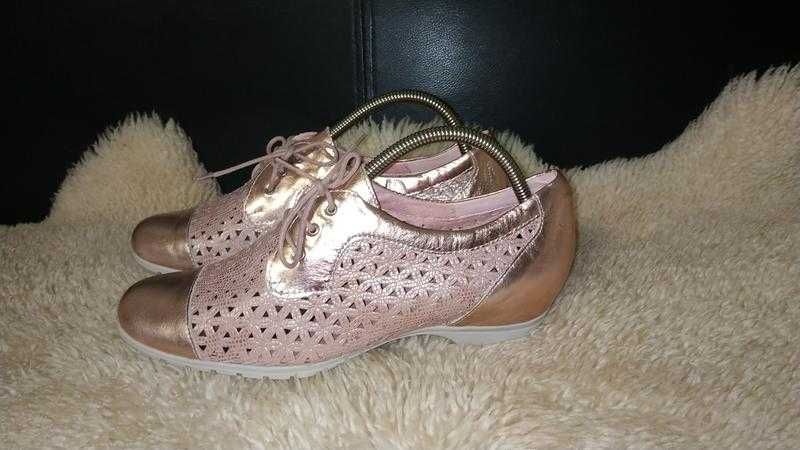 Pitillos туфлі кросівки шкіра