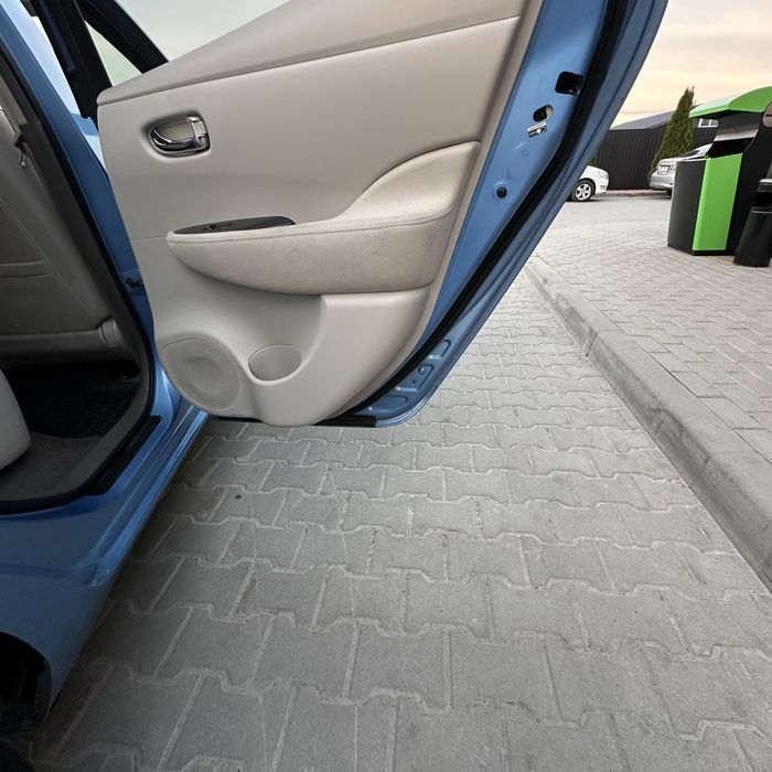 Nissan Leaf 2012